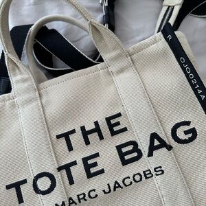 THE JACQUARD MEDIUM TOTE BAG - Marc Jacobs in Warm Sand